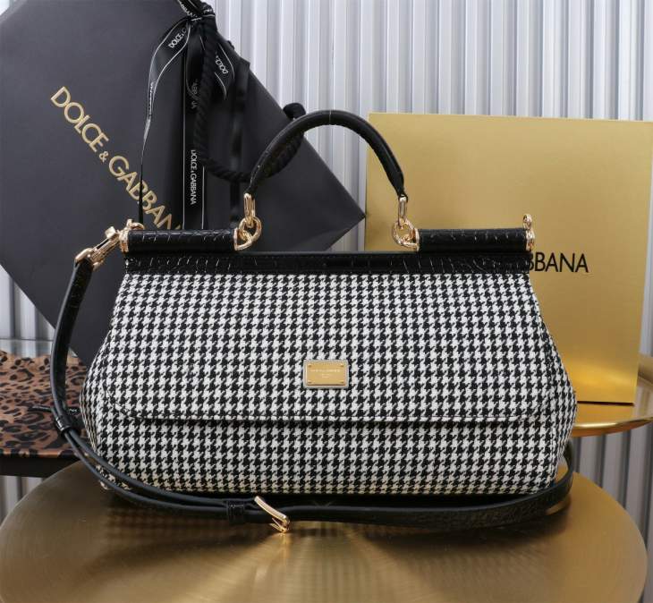 Picture of Dolce Gabbana Handbags _SKUfw183563783fw